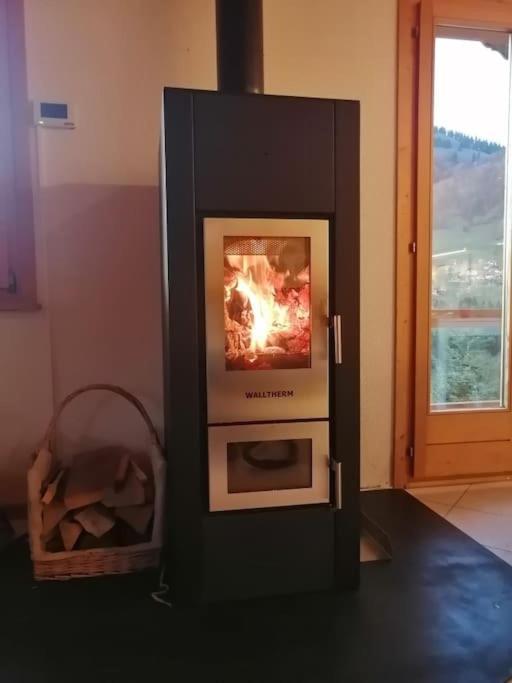 Confortable Chalet Avec Magnifique Vue En Gruyere. シャルメ エクステリア 写真