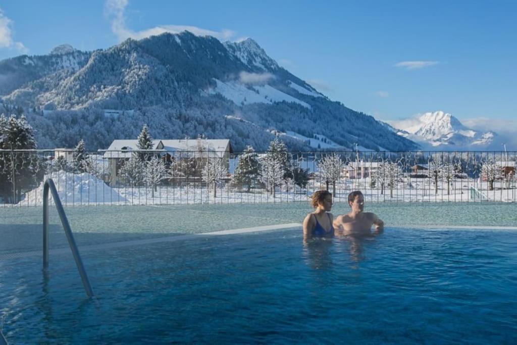 Confortable Chalet Avec Magnifique Vue En Gruyere. シャルメ エクステリア 写真