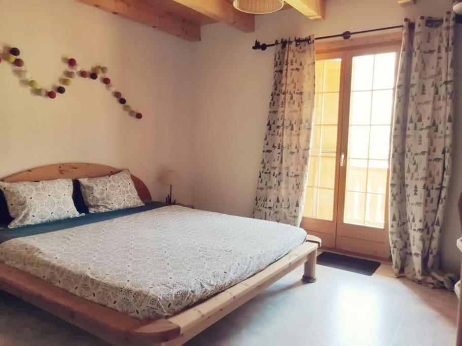 Confortable Chalet Avec Magnifique Vue En Gruyere. シャルメ エクステリア 写真